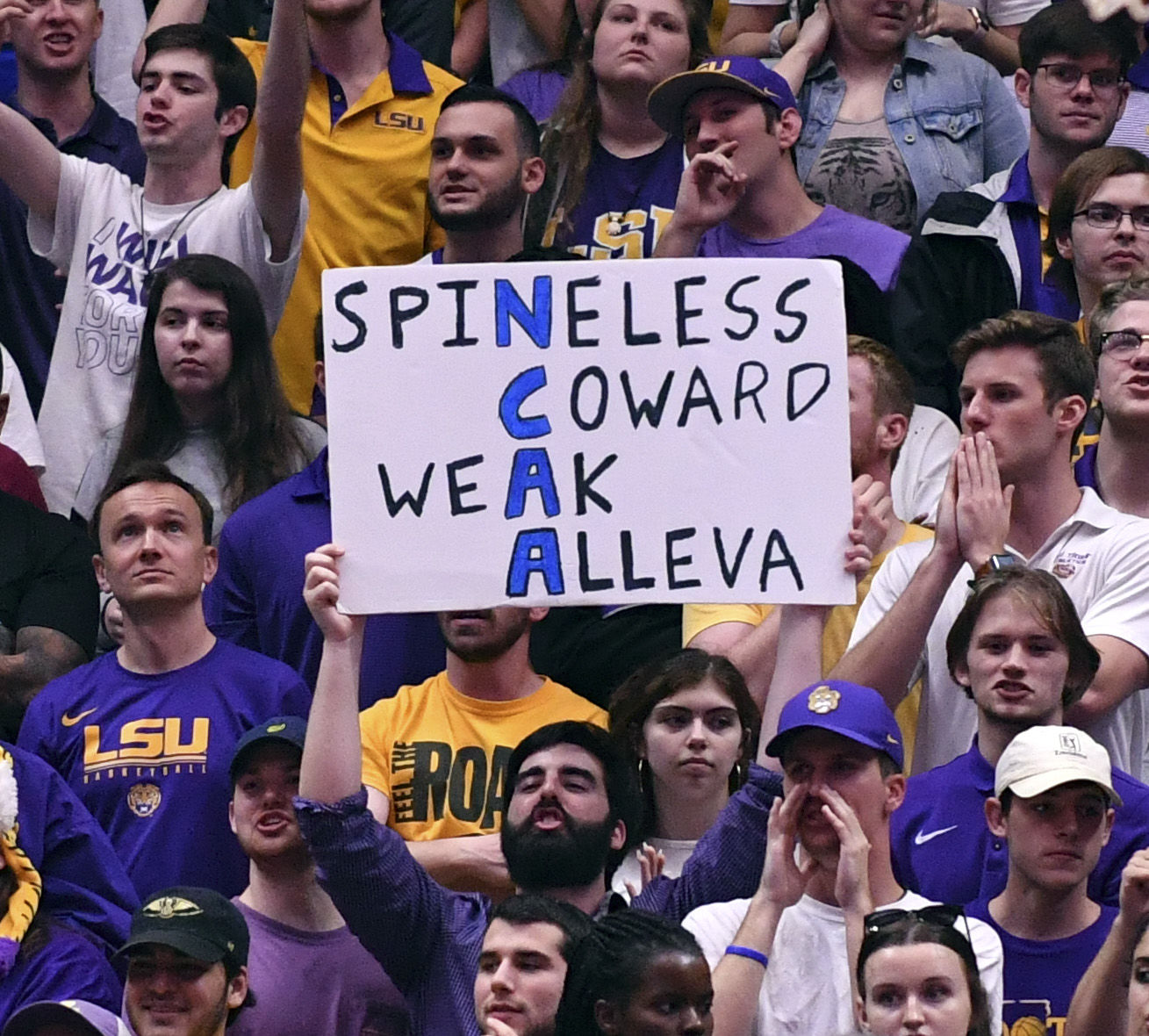 lsuvanderbiltbasketball.031019 HS 1833.JPG